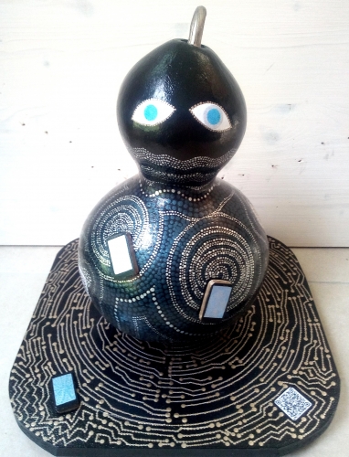 figure noire sur socle.jpg
